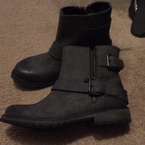 Roxy boots size 8